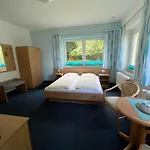 Апартаменты Gaestehaus Niederhof Sundhagen-Niederhof